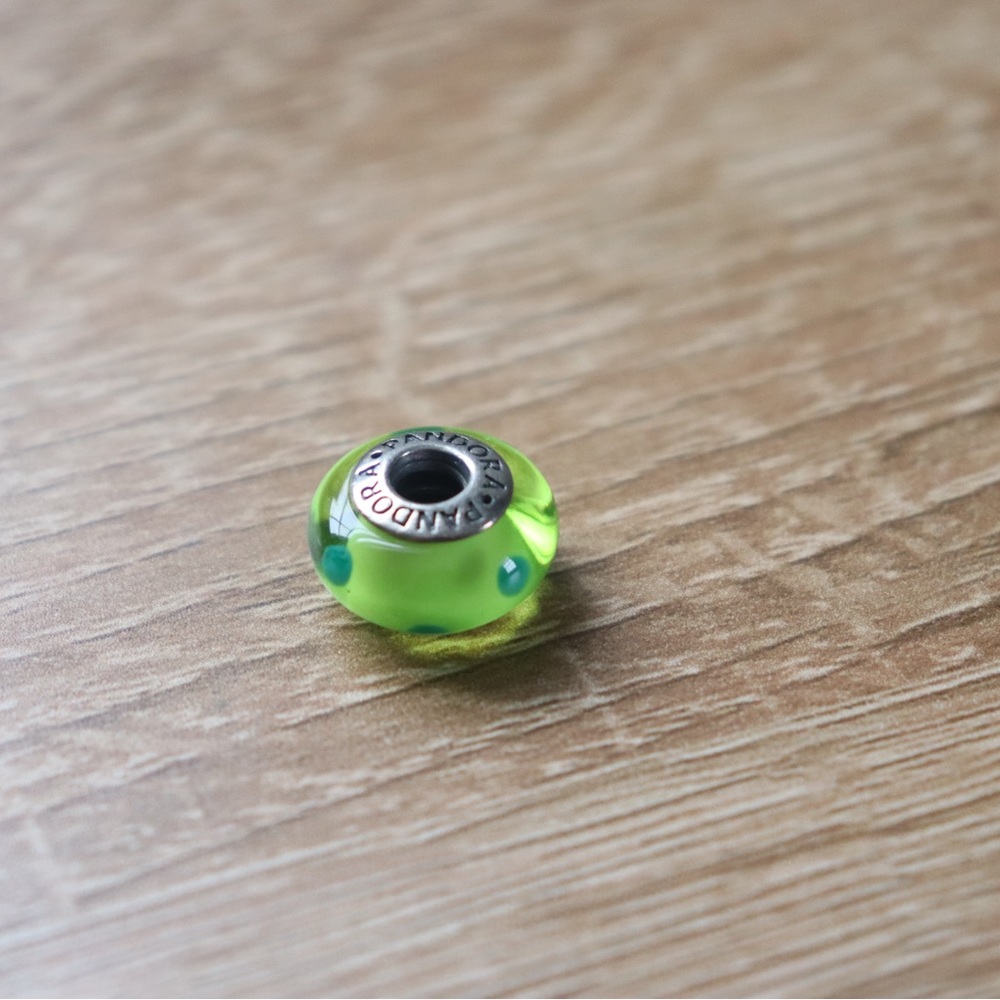 Pandora Green Mini Murano Glass Charm (style 793106C00)